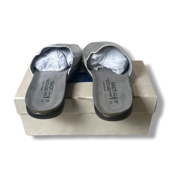 NAOT Skyler Leather Supportive Slide Sandal Silver Slip On Women’s EU 37 (US 6) - Picture 8 of 9